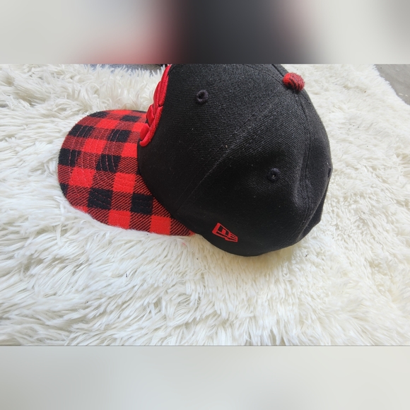 Raptors Flannel Snapback Hat - Picture 2 of 4